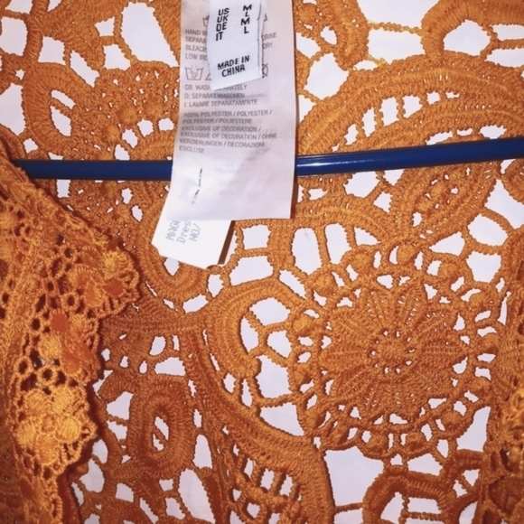 Top size M mustard color beautiful top m - Picture 4 of 5